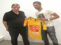 Alors que la nouvelle recrue Hocine Harrouche (RCA) a été présentée hier à la presse