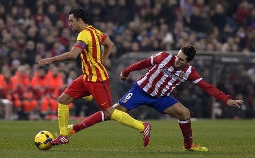 علافة تشافي ببرشلونة متوقفة على الاجتماع بإنريكي؟