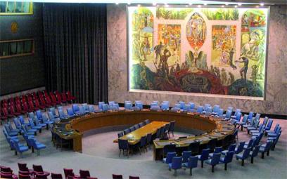 Des appels lancés pour participer au règlement des crises en Libye et