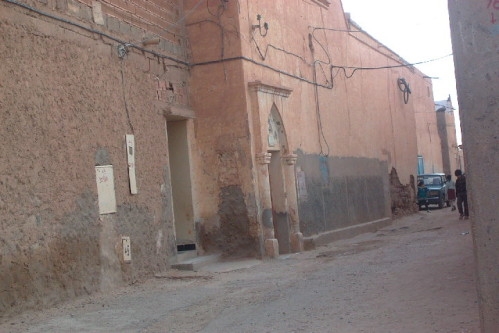 مواطنو الأغواط يطالبون مصالح الأمن بردع المنحرفين