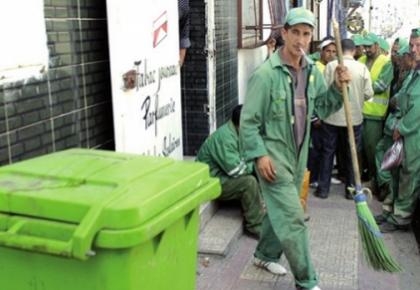 البطالون الجامعيون يطالبون بفتح تحقيق في مشاريع الجزائر البيضاء