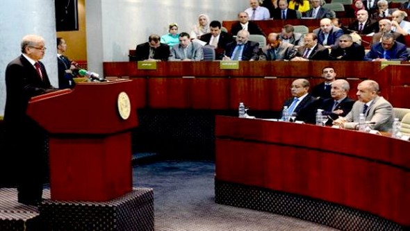 L'exploitation du gaz de schiste interviendra à long terme, selon M. Sellal