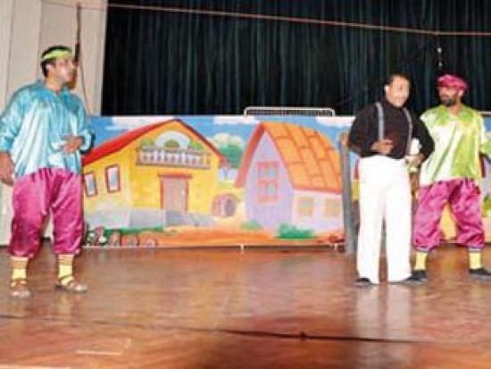 خطر «خيانة الأمانة» محور عرض ترفيهي بالمدية