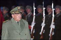 Les jeunes âgés de 30 ans et plus exemptés: Feu vert pour la carte jaune