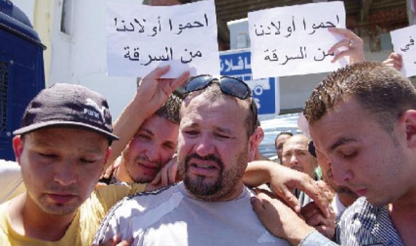 وقفة تضامنية في قسنطينة تضامنا مع عائلة الرضيع المختطف