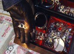 عائلة بكاملها تتورط في سرقة محامية من مجلس قضاء الجزائر العاصمة