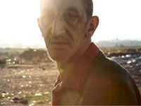 AVANT-PREMIERE MAGHREB A ALGER DE «C'EST EUX LES CHIENS» DE HICHAM LASRI