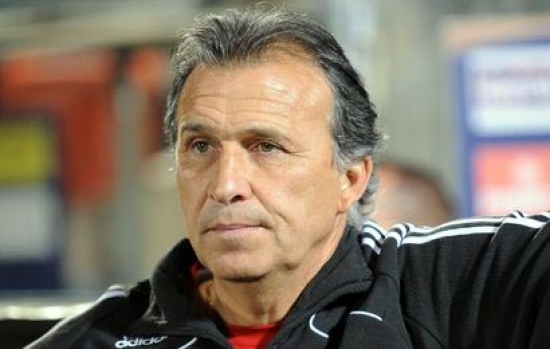 زفينكا يتعاقد رسميا مع الفريق.. ونغومو يلتحق اليوم بالعاصمة للتوقيع