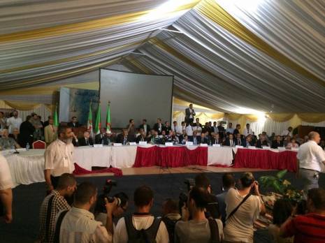 Algérie - Conférence pour la transition démocratique: Les forces de l’opposition appellent au départ du régime