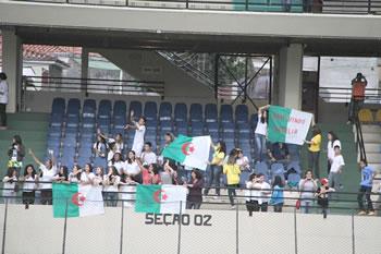 Le Monde arabe et les Brésiliens derrière l'Algérie