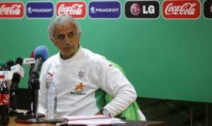 أزمة في معسكر  الخضر  بالبرازيل بسبب  خاليلوزيتش