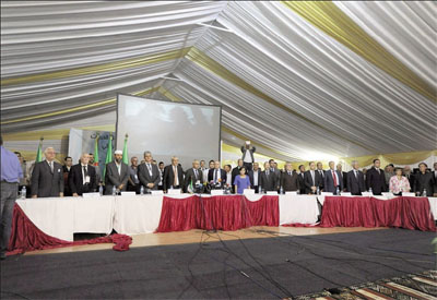 Un sommet de l'opposition réuni en Algérie