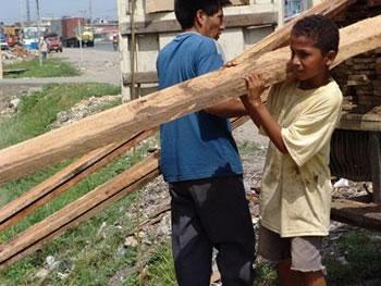 Une digue pour protéger les enfants