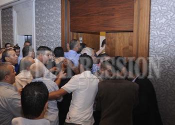 Saâdani bombarde Belkhadem