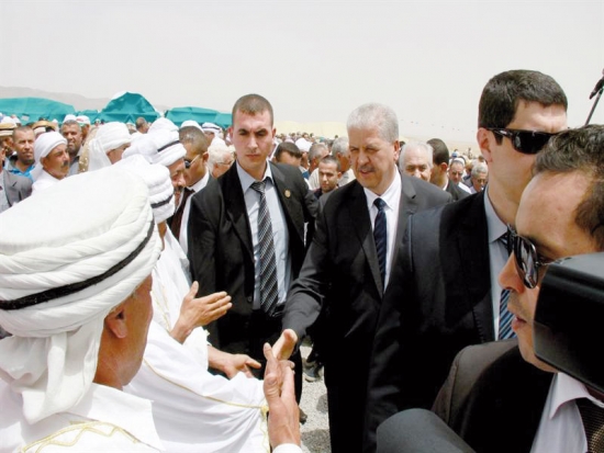 سلال يدشن ويعاين مشاريع حيوية بباتنة عشية عيد الاستقلال