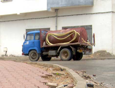 معركة دامية بين عرشين بعد الإفطار في وهران بسبب مياه الشرب