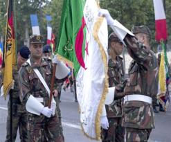 العلم الجزائري في شوارع الشانزليزيه لأول مرة