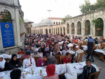 Un jour de jeûne SUR LE Bosphore