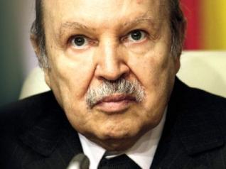 M. Abdelaziz Bouteflika envoi un message de condoléance au roi de la Malaisie