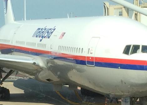 مزحة سقوط الطائرة الماليزية تتحول إلى حقيقة