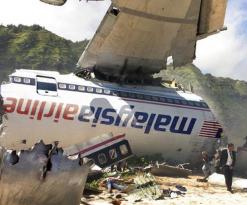 المراقبون الدوليون يصلون أخيرا إلى موقع تحطم الطائرة الماليزية