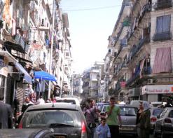 الزلزال يفضح 