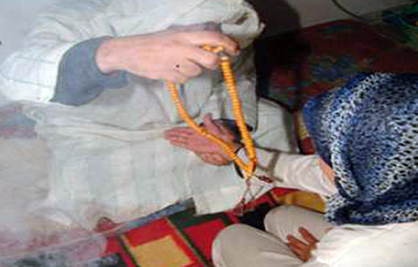 ساحر يحوّل مسجدا إلى بؤرة للشعوذة بمياه المجاري بسكيكدة