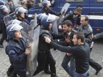 مسبوقون يرشقون أعوان أمن ويصيبون 3 بجروح بمعسكر