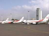 UNE SERIE D'INCIDENTS TOUCHE LA COMPAGNE AERIENNE