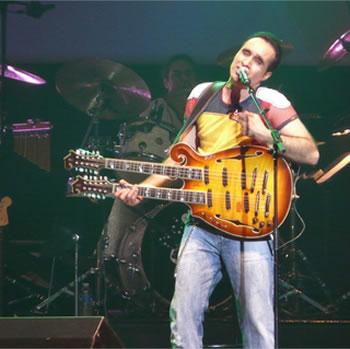 Takfarinas galvanise le public