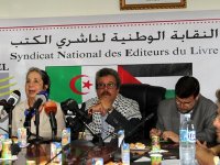 Des tonnes de livres pour les Ghazaouis