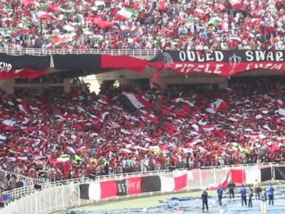 أنباء عن وفاة مناصر لفريق إتحاد العاصمة في أحداث شغب ملعب تيزي وزو