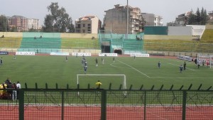 إغلاق ملعب تيزي وزو وأنباء عن تجميد البطولة