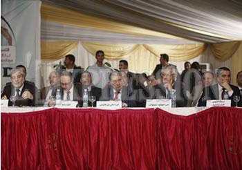 L'opposition reste divisée