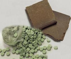 عون طبي بمستشفى زميرلي وأربعة من أفراد شبكة ترويج المخدرات بعين النعجة أمام قضاء العاصمة