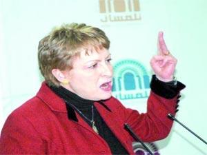 خليدة تومي خائفة على تظاهرة تلمسان