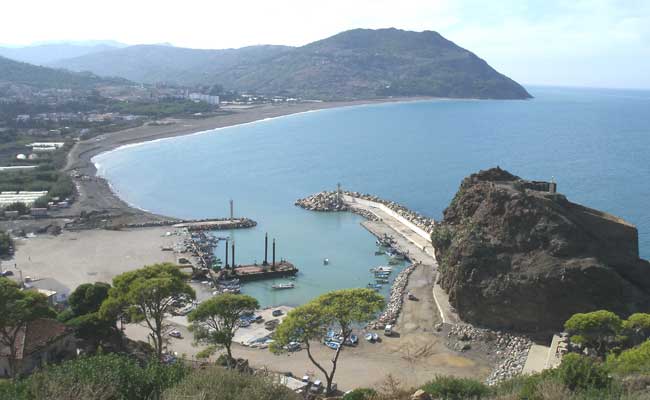 Algérie - Quand rôdent en été les fantômes de Lady 'Di'' et Mama Binette à Beni Haoua