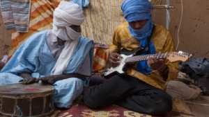 Tindé brûle au fond de leur cœur