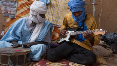Tindé brûle au fond de leur cœur