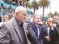 Il était le gardien de but de l'équipe ALN/FLN