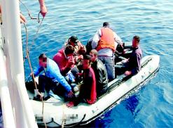 غرامات مالية في حق 39 شابا حاولوا الحرڤة من عنابة نحو إيطاليا