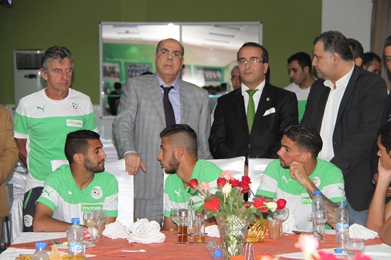 الجزائر تواجه مالي اليوم (20.30سا) بالبليدة