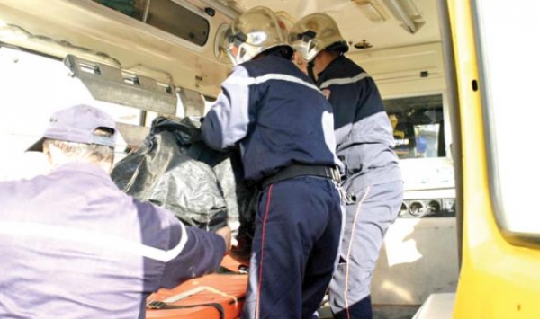 بناية قديمة تبيد عائلة بأكملها في الوادي