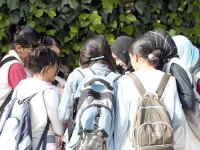 Les cartables seront-ils moins lourds '