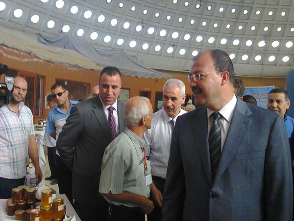 16 مشاركا في المعرض المحلي الثالث للعسل بسيدي بلعباس