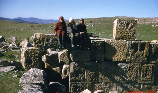 آثار المدية بين اهتمام الفضوليين ولامبالاة المسؤولين