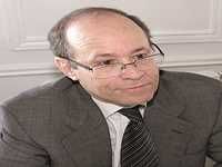 Mohamed-Cherif Belmihoub, consultant, Professeur en management et développement industriel, à 