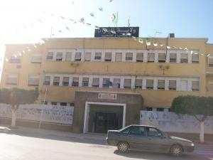 الوالي السابق لغليزان  متهم  بعزل الولاية اقتصاديا