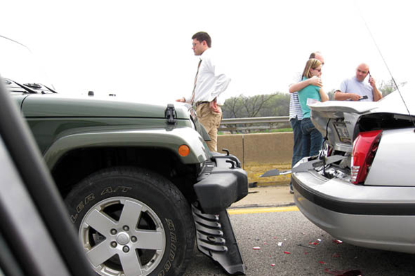 سائقون ينجون من حوادث الاصطدام و يسقطون ضحايا 