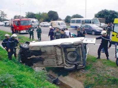 وفاة شخصين في حادث مرور بالطريق السريع بسيدي بلعباس